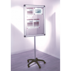 Vitrine d’intérieur Grumium piétement simple à roulettes