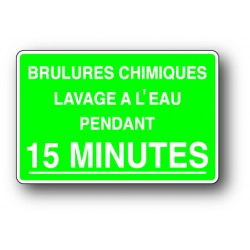 Brûlures chimiques lavage à l'eau pendant 15 minutes