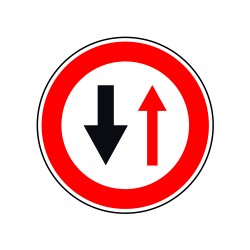 Cédez le passage à la circulation venant en sens inverse